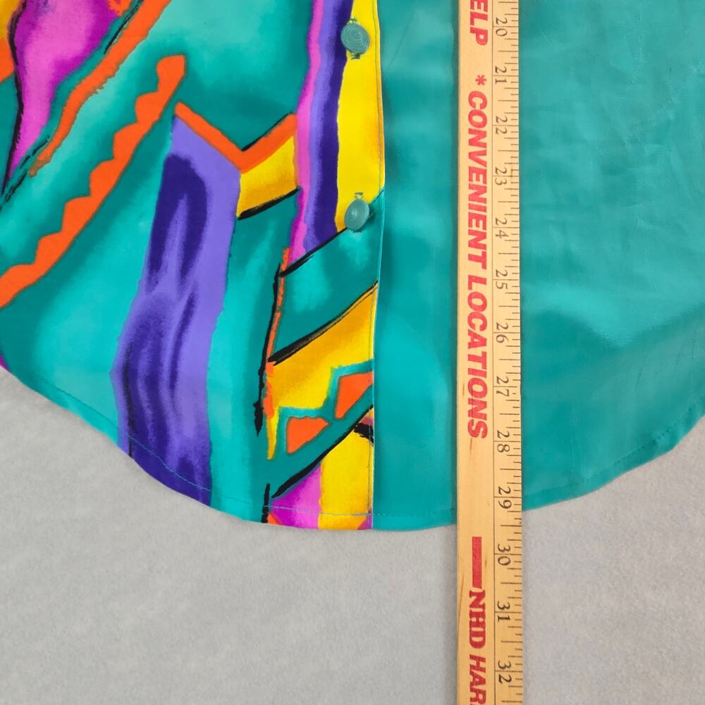 PREO-City Girl Women's Short Sleeved Shirt Green w/Multicolor Geometric Design - Picture 14 of 15